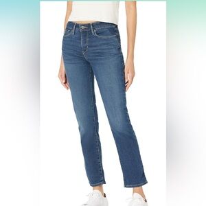 Signature by Levi Strauss & Co. Curvy straight leg jeans • 2 short